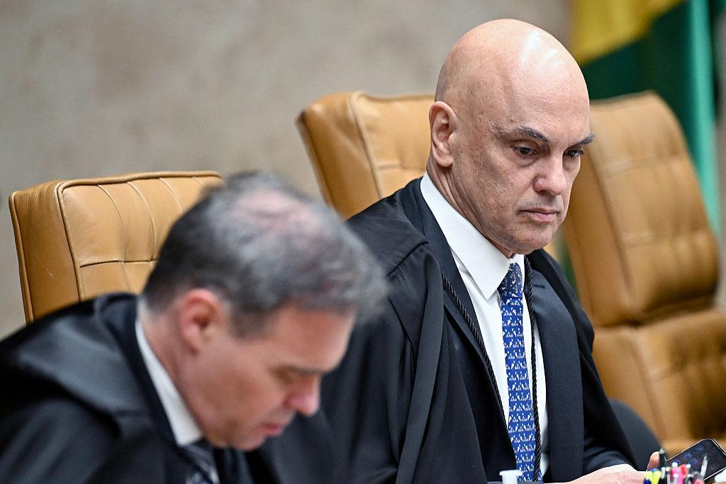 Alexandre de Moraes se declara impedido em ação sobre registros de sua esposa no Senado Alexandre de Moraes se declara impedido em ação sobre registros de sua esposa no Senado
